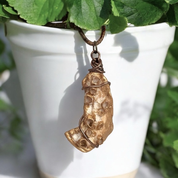 5 For $25💫Bronzed Metallic Nautical Sea Shell Necklace Pendant - Picture 3 of 3